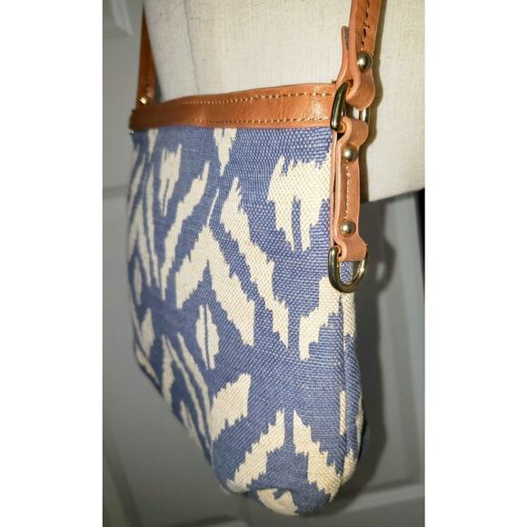 Tommy Hilfiger Blue Beige Crossbody Bag with Gold Hardware Boho - Picture 4 of 4